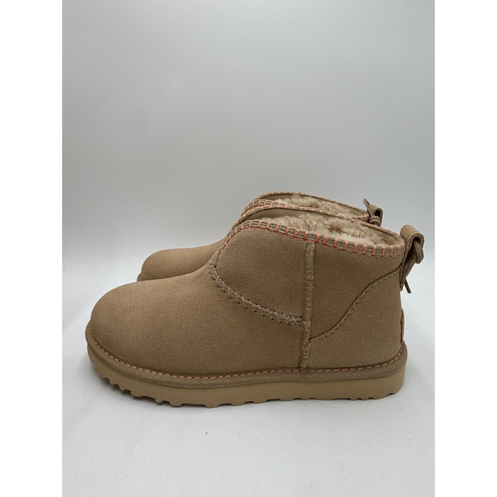 UGG Women's Classic Ultra Mini Elaria MDSD Tan Size 8 New in Box Authentic